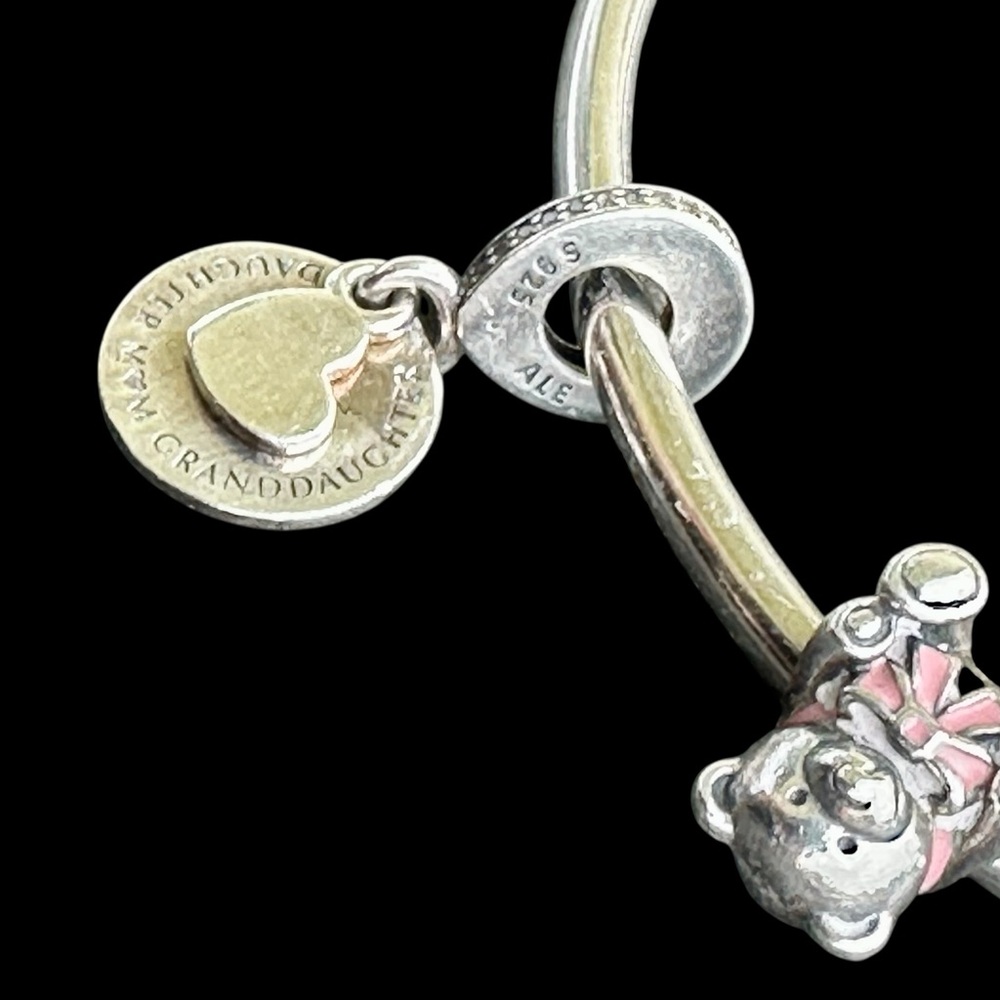 Authentic Pandora withe 2 charme bracelet - Picture 4 of 6